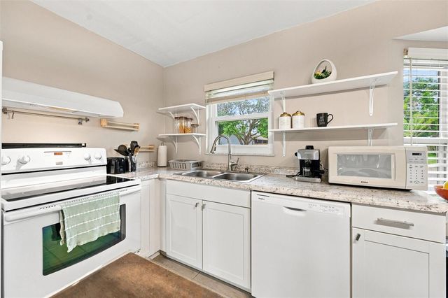 670 KIRKLAND CIRCLE, Dunedin, FL 34698