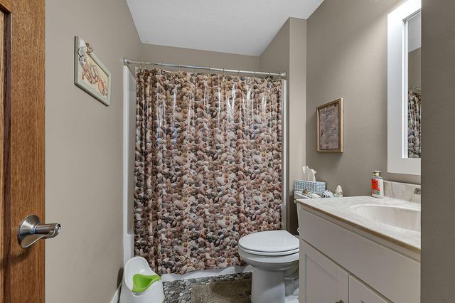 10185 440th Street, Holdingford, MN 56340