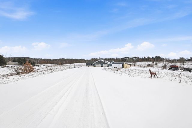 10185 440th Street, Holdingford, MN 56340