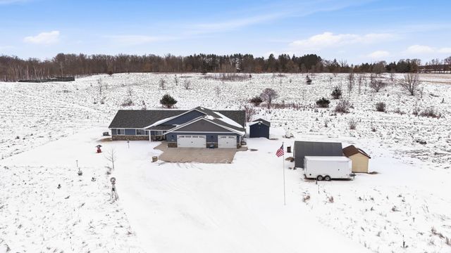10185 440th Street, Holdingford, MN 56340