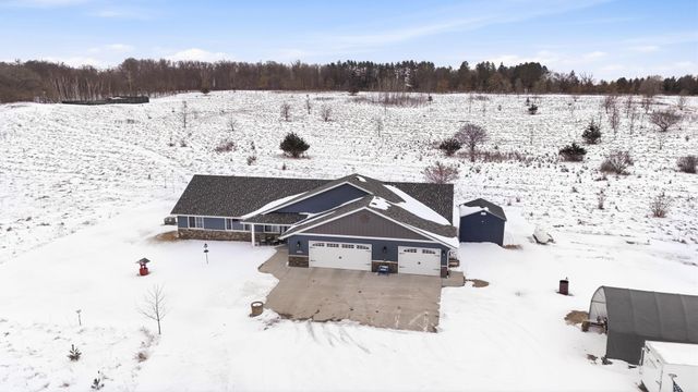 10185 440th Street, Holdingford, MN 56340