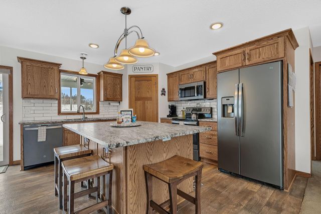 10185 440th Street, Holdingford, MN 56340