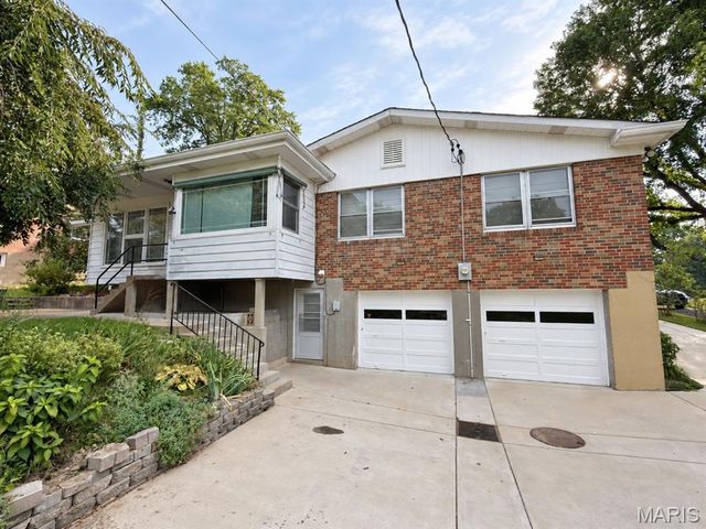 8250 Tulane Avenue, St Louis, MO 63132