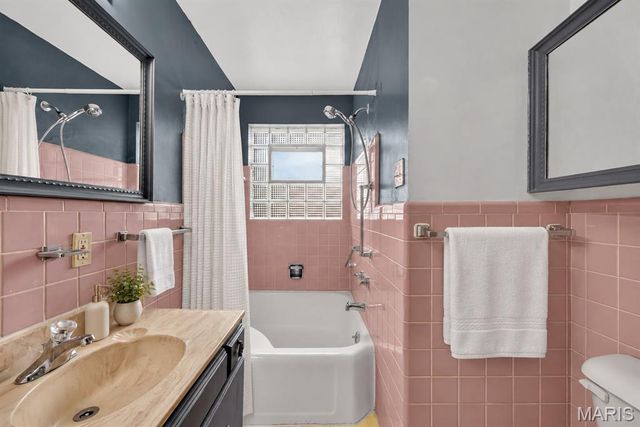 8250 Tulane Avenue, St Louis, MO 63132