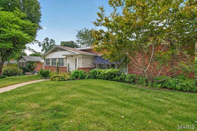 8250 Tulane Avenue, St Louis, MO 63132