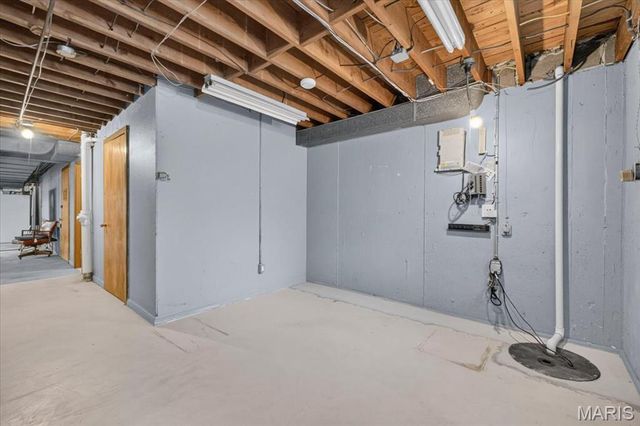 8250 Tulane Avenue, St Louis, MO 63132