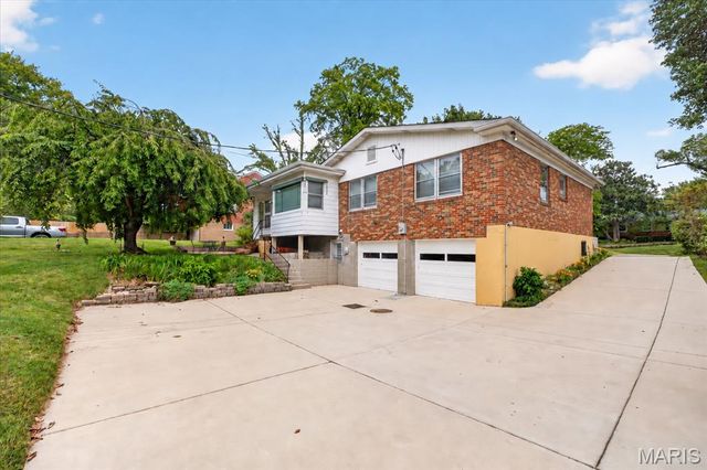 8250 Tulane Avenue, St Louis, MO 63132