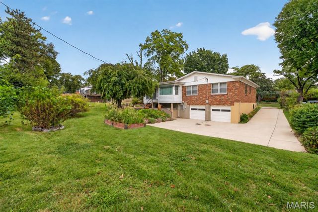 8250 Tulane Avenue, St Louis, MO 63132
