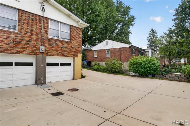 8250 Tulane Avenue, St Louis, MO 63132