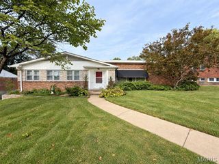 8250 Tulane Avenue, St Louis, MO 63132