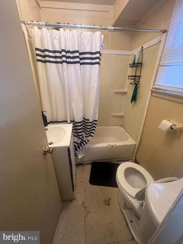 1511 W 13TH ST, Chester, PA 19013