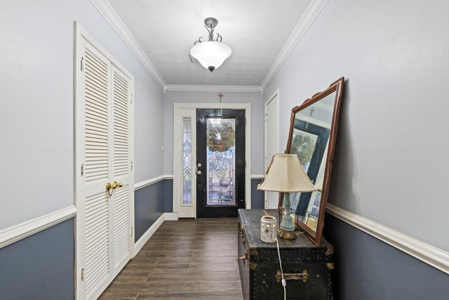 8611 Twelve Oaks Drive, Texas City, TX 77591