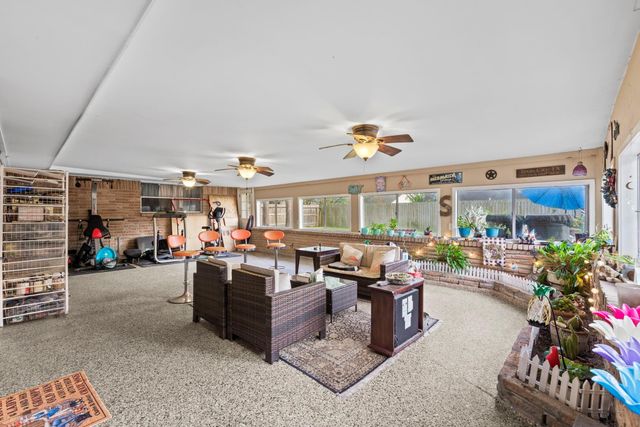 8611 Twelve Oaks Drive, Texas City, TX 77591