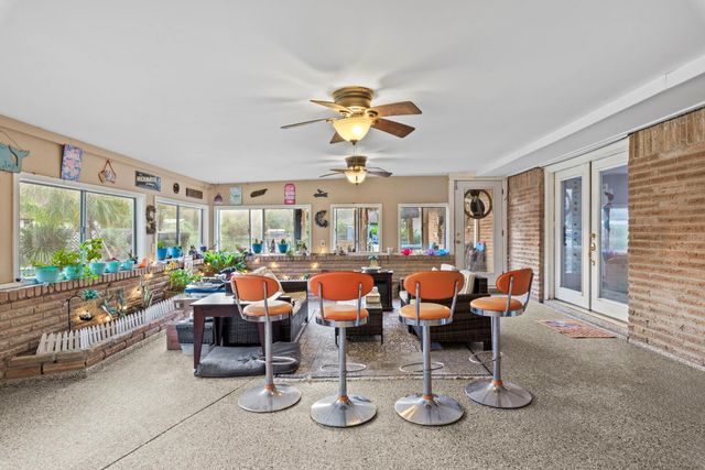 8611 Twelve Oaks Drive, Texas City, TX 77591