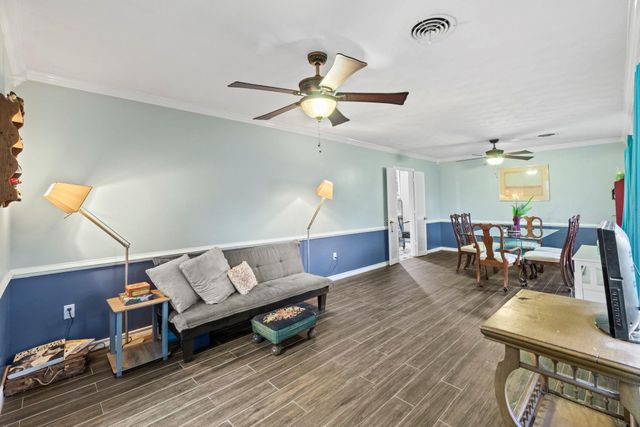 8611 Twelve Oaks Drive, Texas City, TX 77591