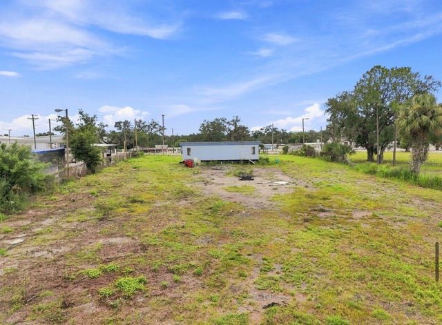 4946 E HILLSBOROUGH AVENUE, Tampa, FL 33610