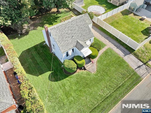 82 Coger Street, Saddle Brook, NJ 07663