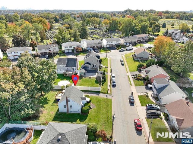 82 Coger Street, Saddle Brook, NJ 07663