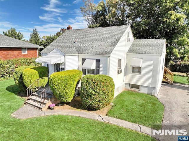 82 Coger Street, Saddle Brook, NJ 07663