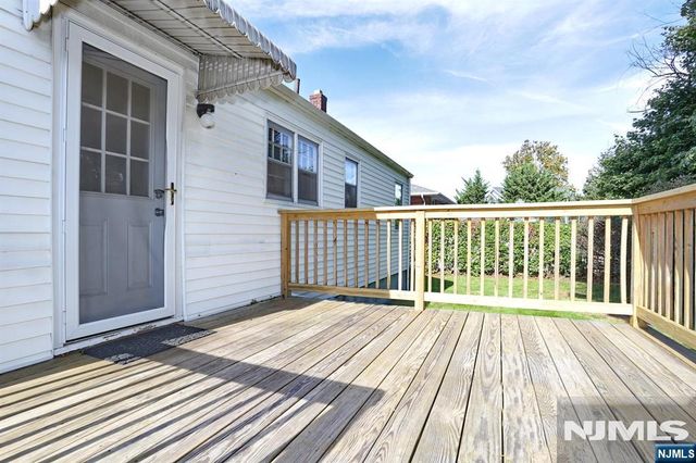 82 Coger Street, Saddle Brook, NJ 07663