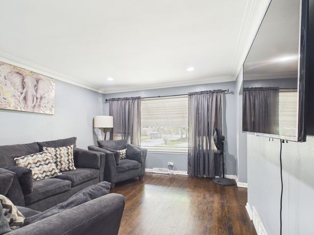 234 W 117th Street, Chicago, IL 60628