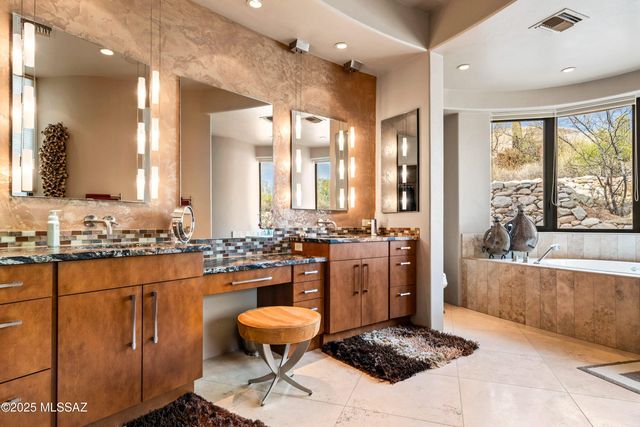 1327 E Desert Garden Drive, Tucson, AZ 85718