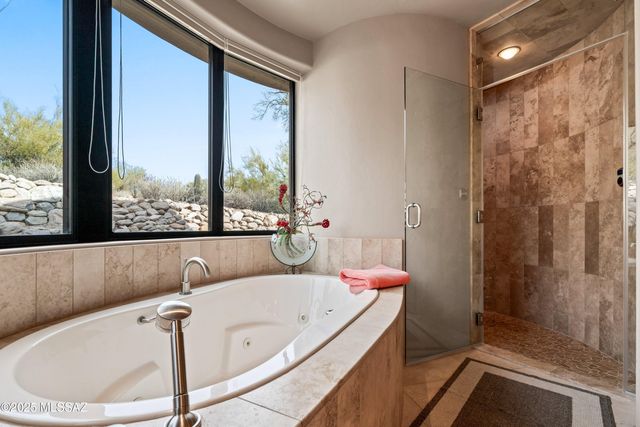 1327 E Desert Garden Drive, Tucson, AZ 85718