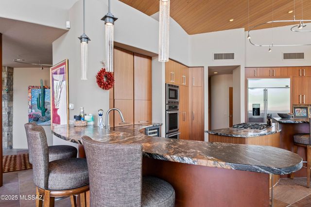 1327 E Desert Garden Drive, Tucson, AZ 85718