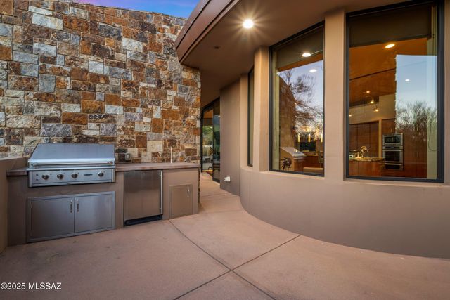 1327 E Desert Garden Drive, Tucson, AZ 85718