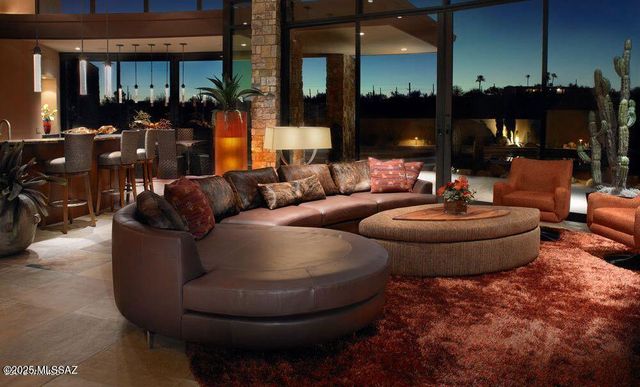 1327 E Desert Garden Drive, Tucson, AZ 85718