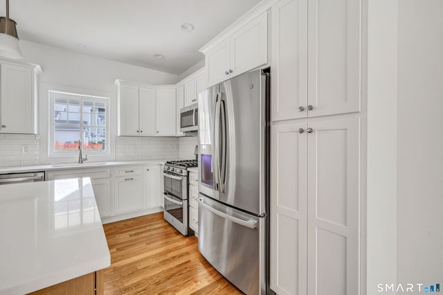 17 Windward Way 17, Shelton, CT 06484