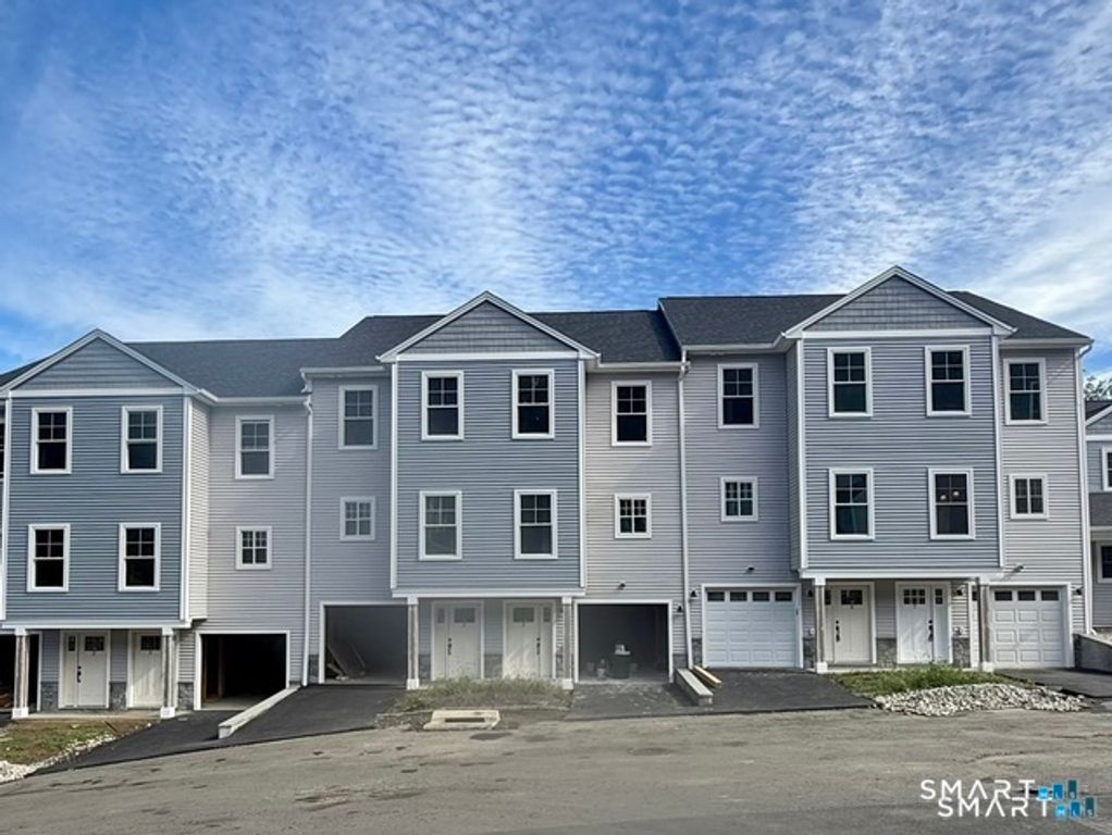 17 Windward Way 17, Shelton, CT 06484