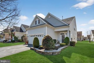 8 TURRET DR, Monroe Twp, NJ 08831