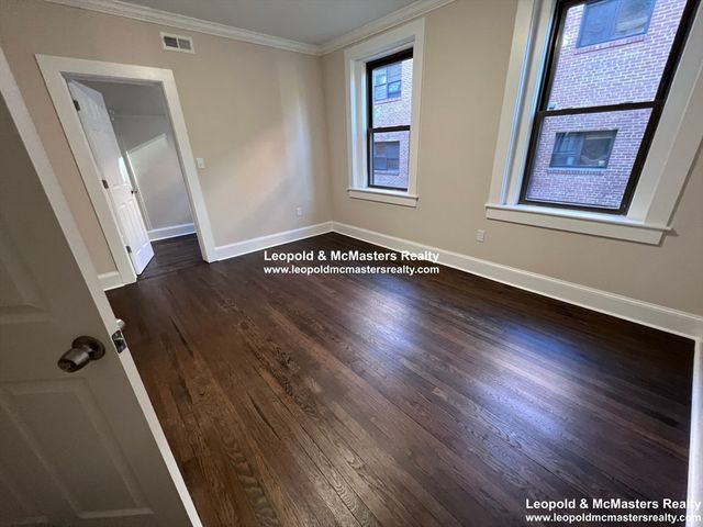 98 Longwood 3, Brookline, MA 02446