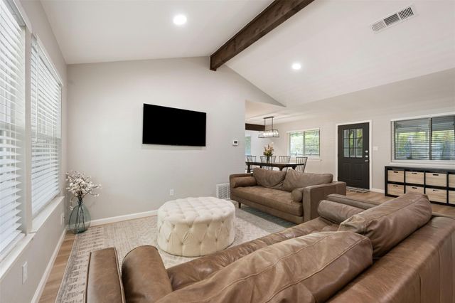 6105 Sun Vista DR, Austin, TX 78749
