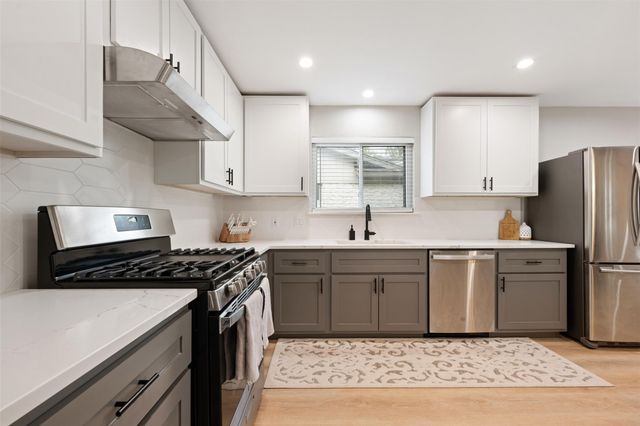 6105 Sun Vista DR, Austin, TX 78749