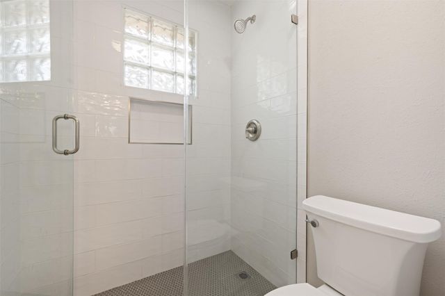 6105 Sun Vista DR, Austin, TX 78749