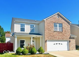 2930 Holiday Way, Greenwood, IN 46143