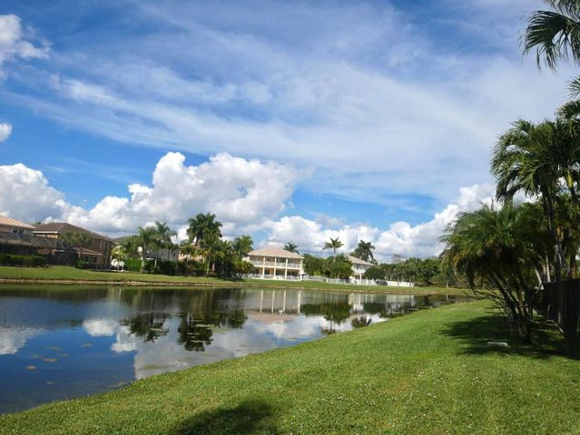 19125 Skyridge Circle, Boca Raton, FL 33498