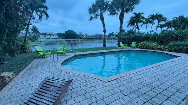 19125 Skyridge Circle, Boca Raton, FL 33498