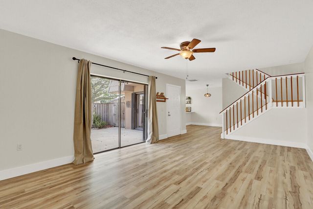 6605 66th Way, West Palm Beach, FL 33409