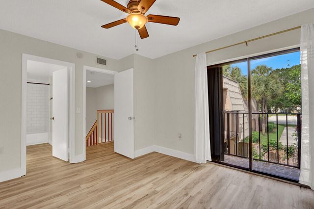 6605 66th Way, West Palm Beach, FL 33409