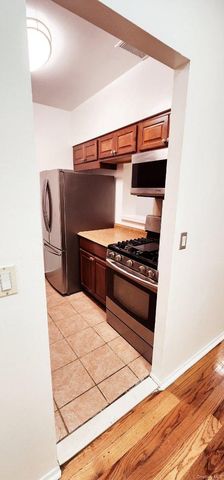 673 E 165th Street, Bronx, NY 10456