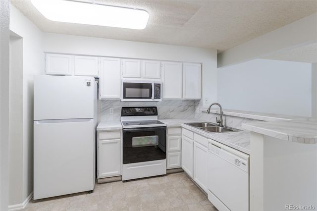 13833 E Lehigh Avenue D, Aurora, CO 80014