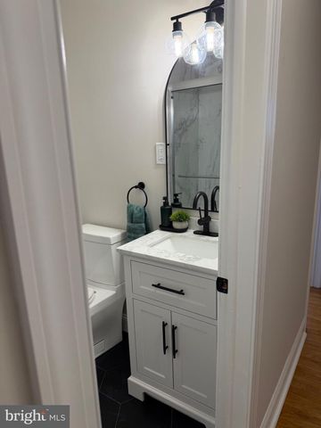 12 MALIBU LN, West Deptford, NJ 08096