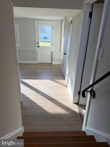 12 MALIBU LN, West Deptford, NJ 08096
