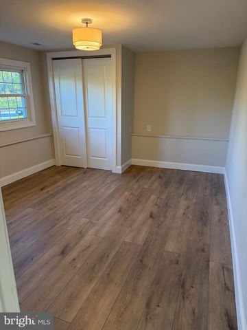 12 MALIBU LN, West Deptford, NJ 08096