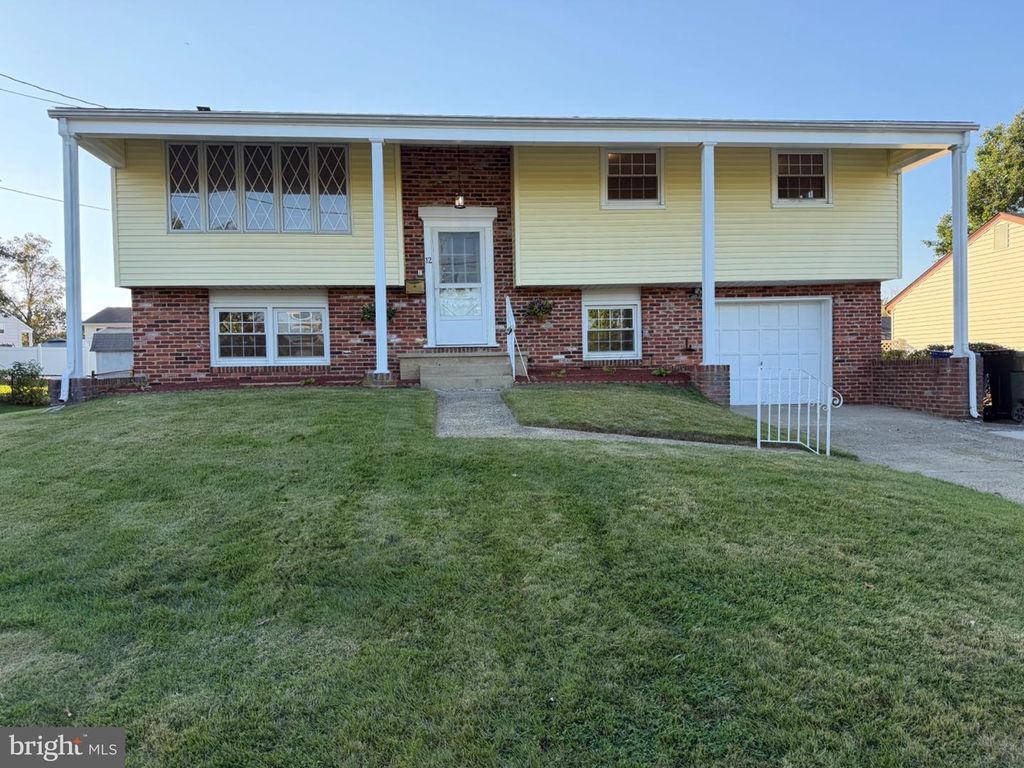 12 MALIBU LN, WEST DEPTFORD, NJ 08096 — exterior