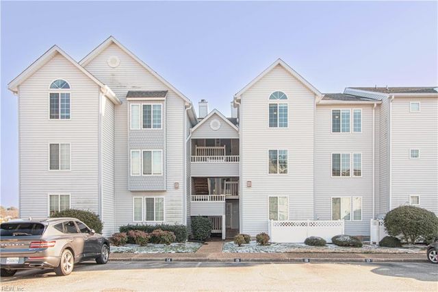 221 Island Cove Ct Apt C, Hampton, VA 23669