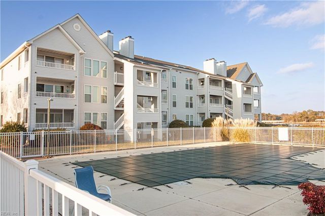 221 Island Cove Ct Apt C, Hampton, VA 23669